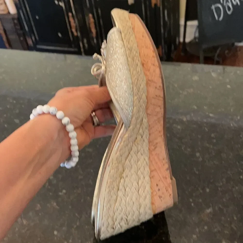 GUESS 9.5 Cork Jute Espadrilles EUC